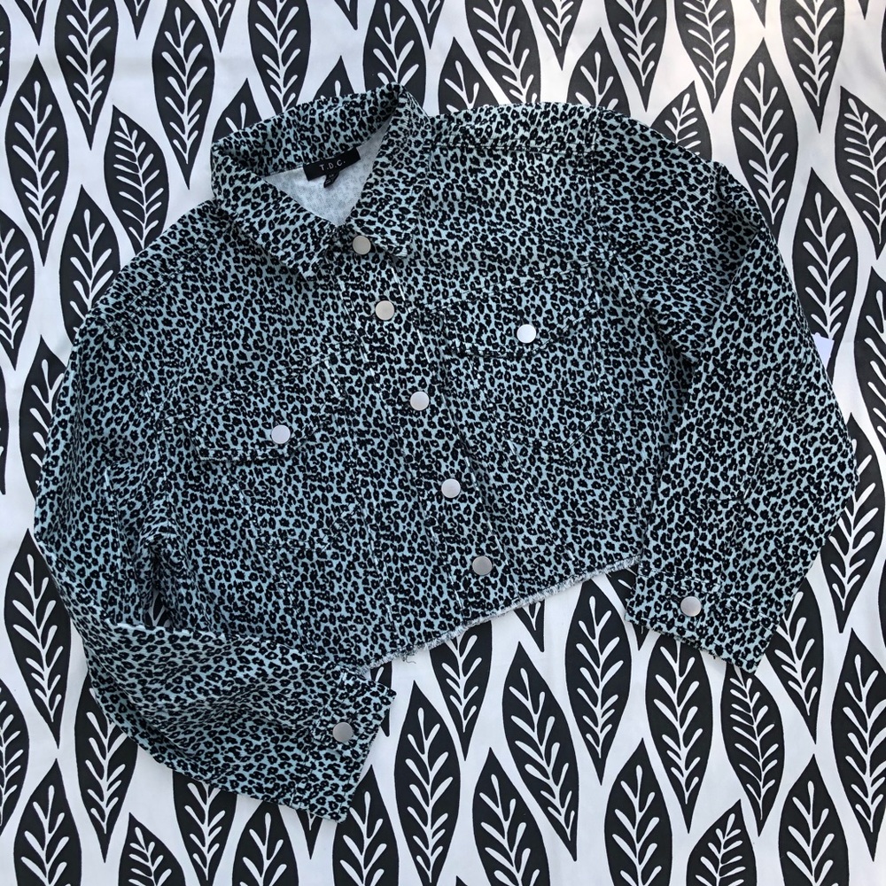 🐆 Leopard Jacket